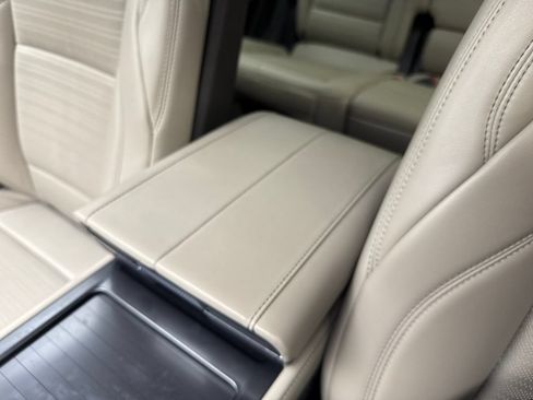 Used 2025 Lincoln Nautilus Reserve AWD/4WD image 72