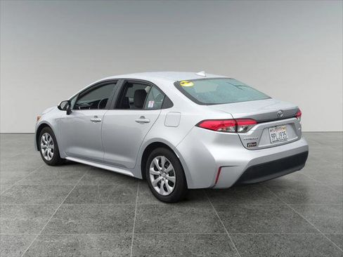 Certified 2025 Toyota Corolla LE image 3