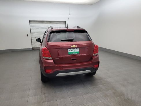 Used 2021 Chevrolet Trax LT w/ Driver Confidence Package FWD image 6