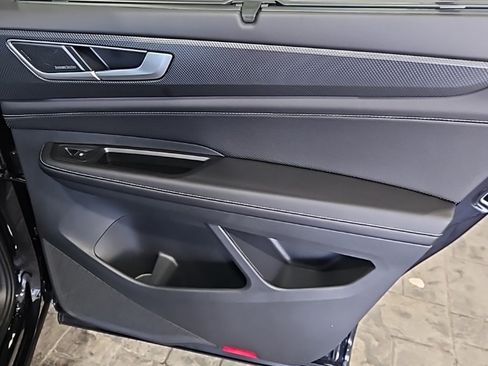 New 2026 Volkswagen Atlas Cross Sport SEL Premium R-Line image 15