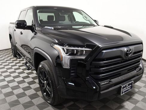 Used 2024 Toyota Tundra Limited AWD/4WD image 9