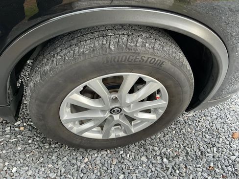 Used 2020 Nissan Rogue SV image 25