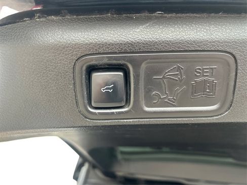 Used 2018 Ford Expedition Max Limited w/ Equipment Group 301A AWD/4WD image 19