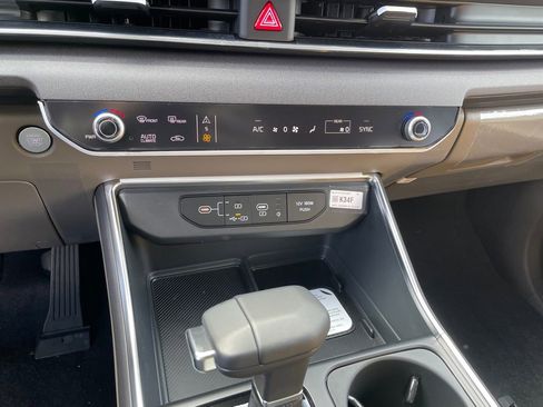 New 2026 Kia Carnival EX FWD image 14