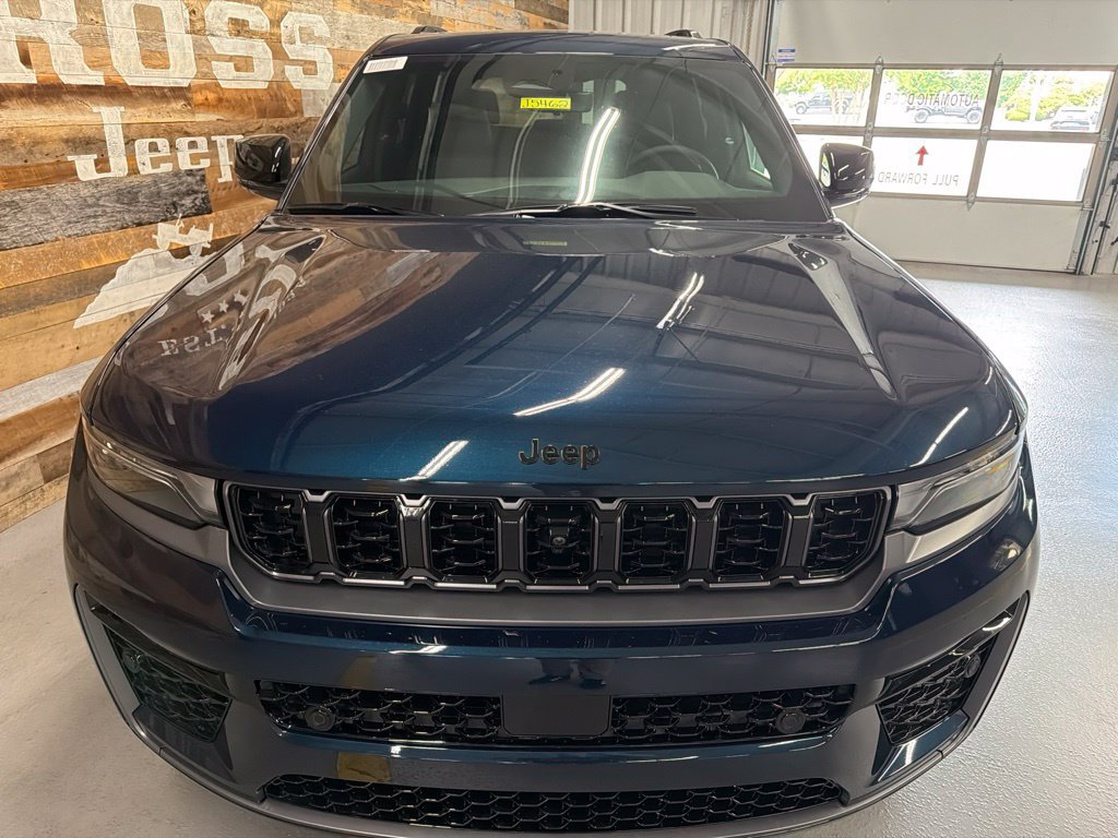 New 2026 Jeep Grand Cherokee Limited AWD/4WD image 8