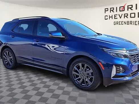 Used 2022 Chevrolet Equinox RS w/ RS Leather Package image 2