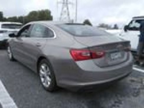 Used 2024 Chevrolet Malibu LT image 3