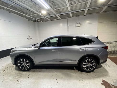 Used 2024 Acura MDX SH-AWD w/ Technology Package image 3