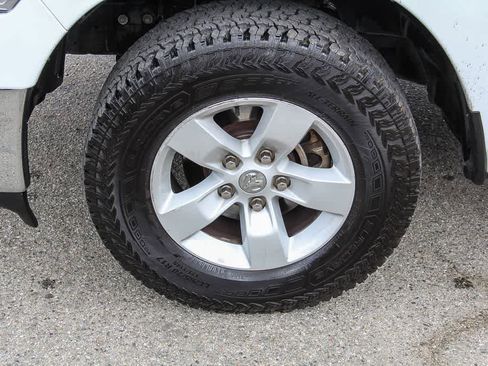 Used 2022 RAM 1500 Classic SLT w/ Electronics Group AWD/4WD image 9