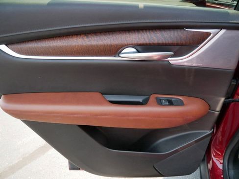 Used 2020 Cadillac XT5 Sportv w/ LPO, Floor Liner Package image 13