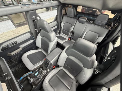 Used 2023 Ford Bronco Black Diamond w/ Sasquatch Package AWD/4WD image 16