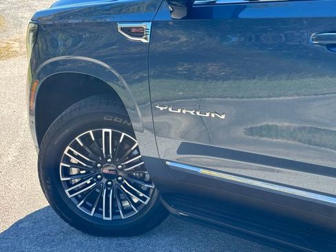 New 2026 GMC Yukon Elevation image 7