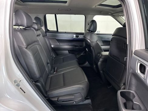 Used 2025 Hyundai Santa Fe Limited AWD/4WD image 27