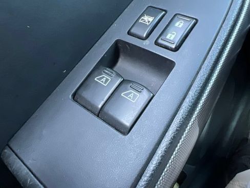 Used 2008 Nissan Altima 3.5 SE w/ Premium Pkg FWD image 17