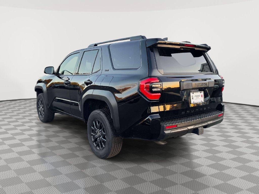 Used 2025 Toyota 4Runner SR5 AWD/4WD image 5