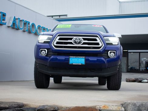 Used 2023 Toyota Tacoma Limited image 3