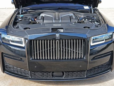 Used 2024 Rolls-Royce Ghost Black Badge w/ Black Badge Ghost Package AWD/4WD image 8