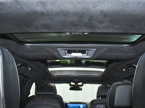 Used 2023 BMW X7 xDrive40i w/ M Sport Package image 95