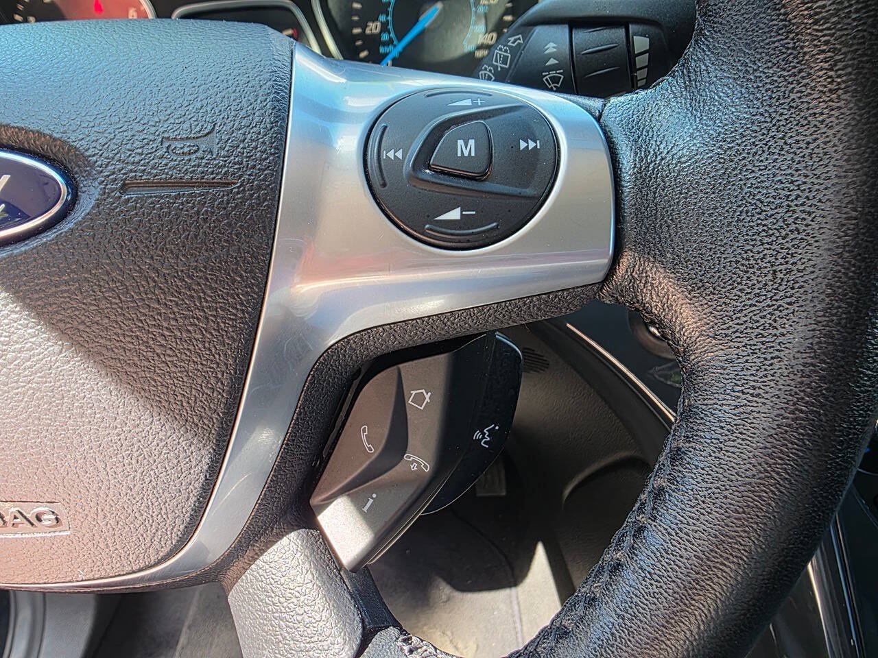 Used 2013 Ford Escape Titanium w/ Parking Technology Pkg AWD/4WD image 22