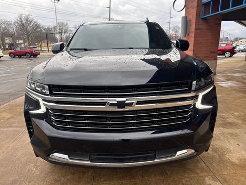 Certified 2023 Chevrolet Suburban LT image 3