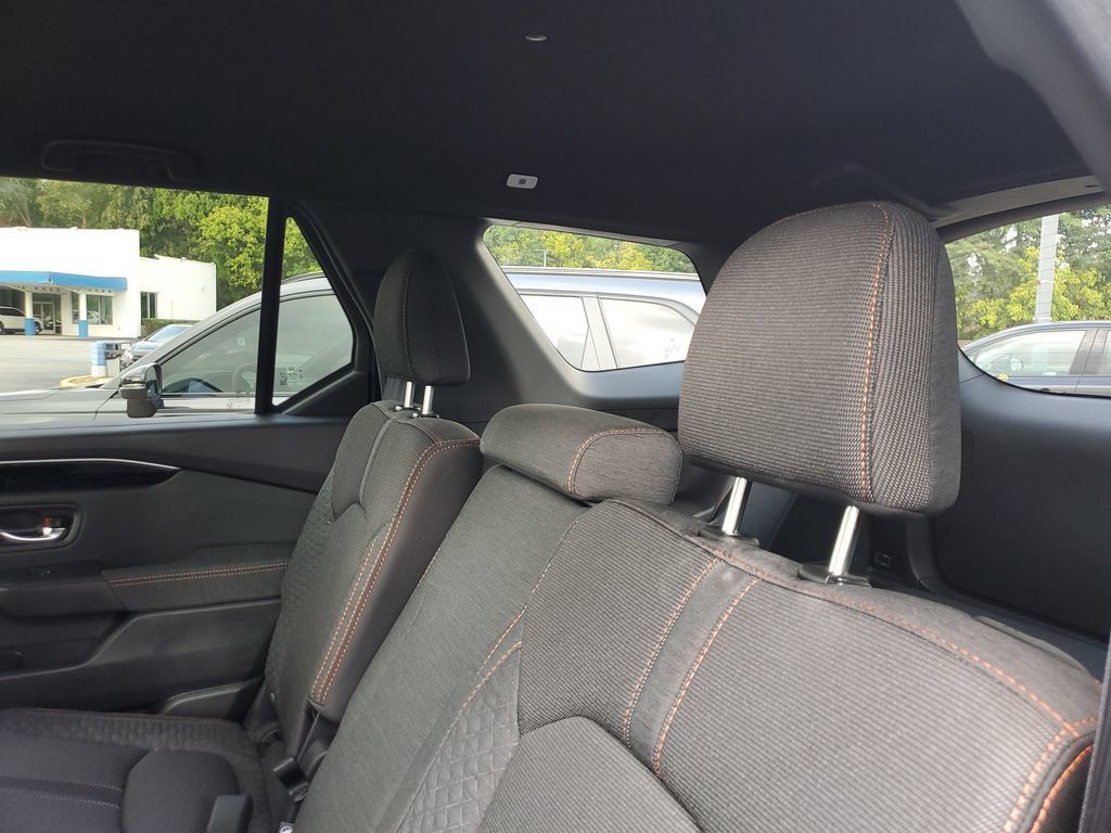New 2026 Honda Pilot Sport image 8