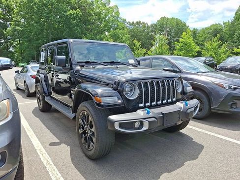 Used 2023 Jeep Wrangler Unlimited Sahara w/ Cold Weather Group AWD/4WD image 2