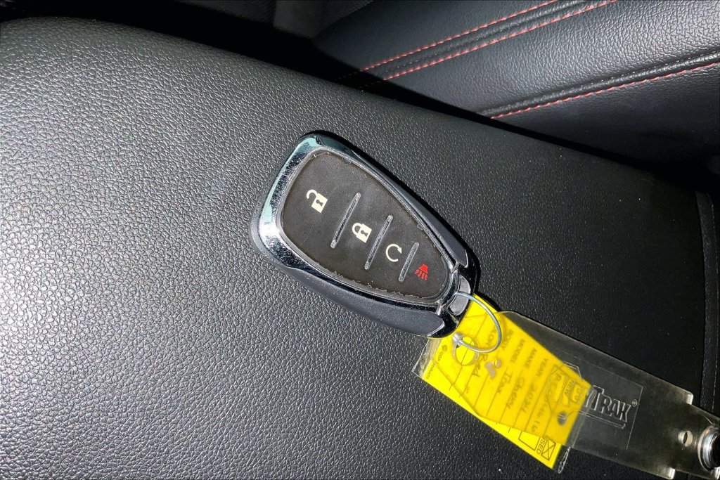 Used 2024 Chevrolet Trax RS FWD image 12