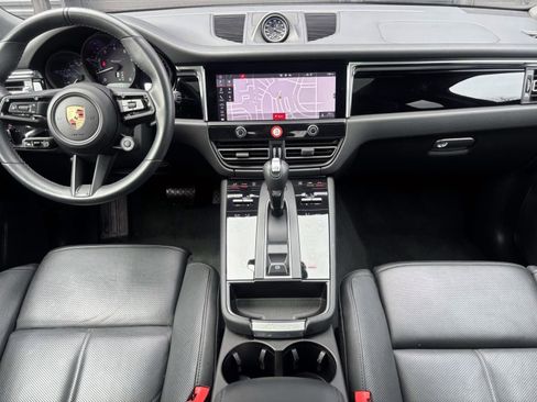 Used 2025 Porsche Macan Turbo AWD/4WD image 18