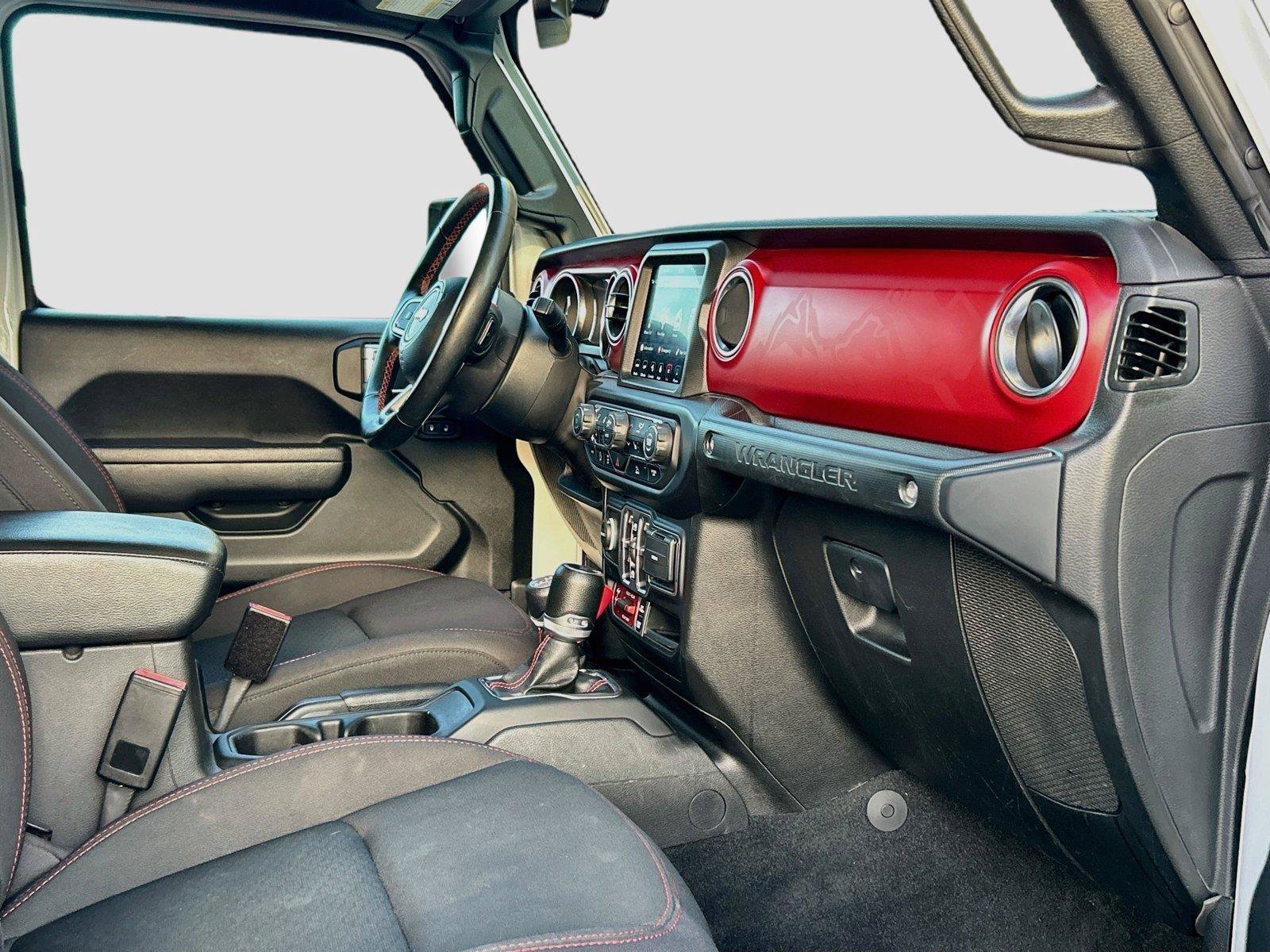 Used 2022 Jeep Wrangler Unlimited Rubicon w/ Dual Top Group AWD/4WD image 15