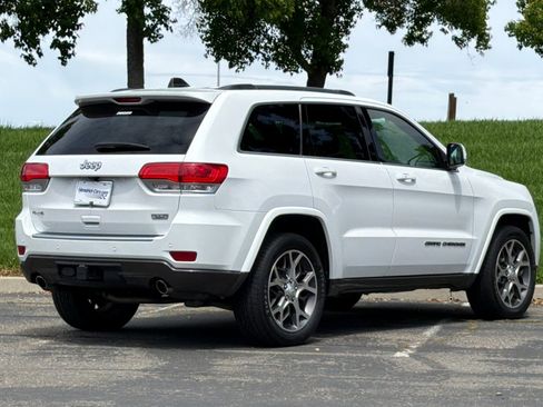 Used 2018 Jeep Grand Cherokee Limited image 5