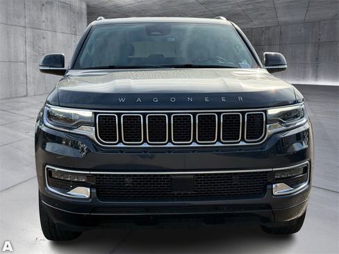 Used 2024 Jeep Wagoneer 4WD image 5