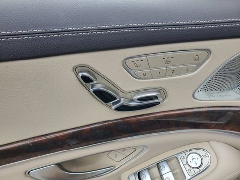 Used 2019 Mercedes-Benz S 560 Sedan w/ AMG Line Exterior image 16