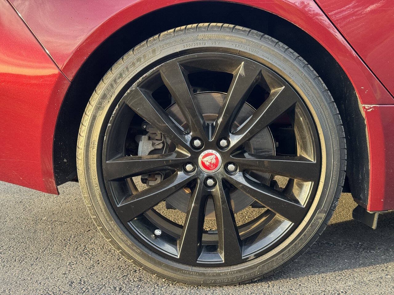 Used 2017 Jaguar XE Prestige RWD image 34