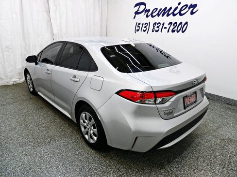 Used 2021 Toyota Corolla LE FWD image 4