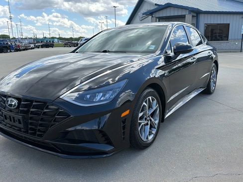 Used 2022 Hyundai Sonata SEL w/ Convenience Package FWD image 2
