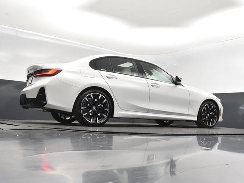 New 2026 BMW 330i Sedan w/ M Sport Package image 42