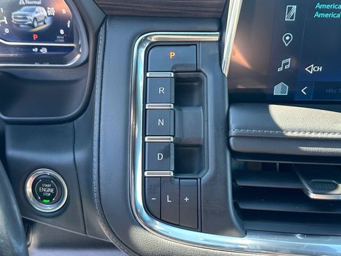 Used 2023 Chevrolet Tahoe Z71 w/ Luxury Package AWD/4WD image 24