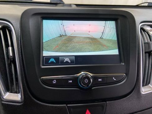 Used 2018 Chevrolet Malibu LT image 36