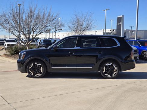 Certified 2023 Kia Telluride EX image 12