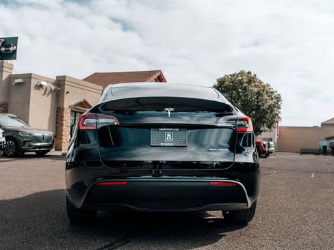 Used 2021 Tesla Model Y Long Range AWD/4WD image 6