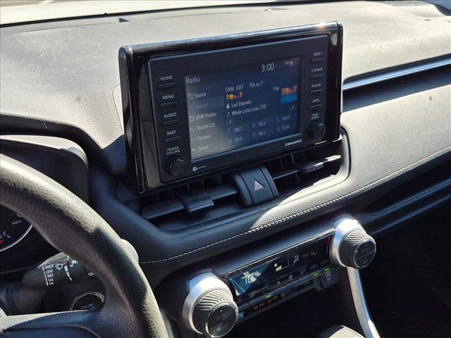 Used 2021 Toyota RAV4 XLE FWD image 11