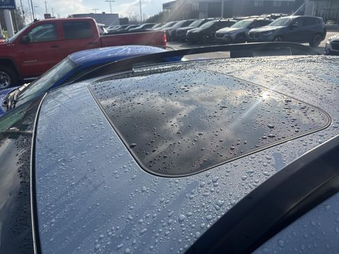 Used 2023 Subaru Crosstrek 2.0i Premium image 25