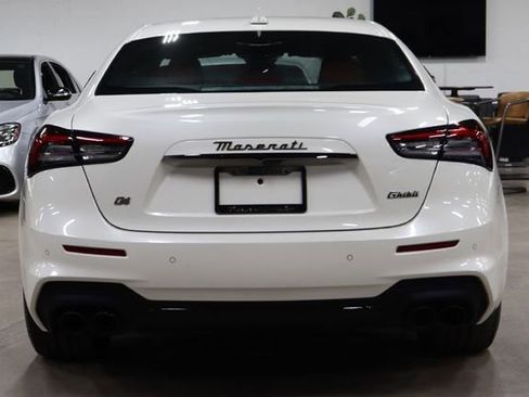 Used 2022 Maserati Ghibli Modena Q4 AWD/4WD image 4