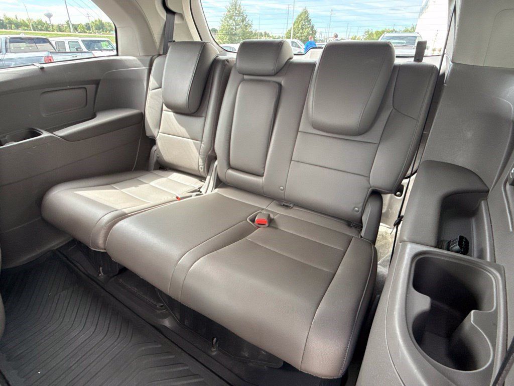 Used 2015 Honda Odyssey Touring image 9