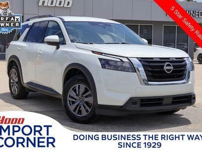 Used 2024 Nissan Pathfinder SV