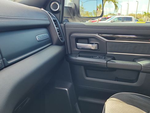 Used 2020 RAM 2500 Laramie AWD/4WD image 28