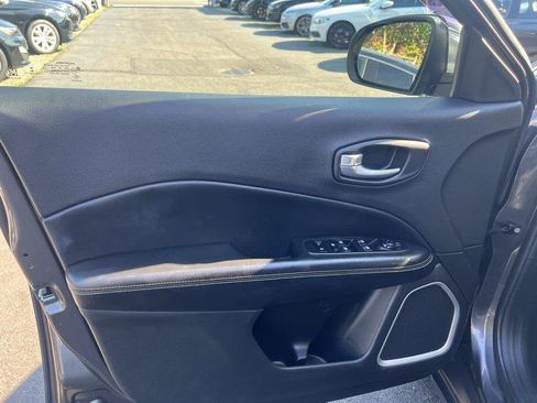 Used 2020 Jeep Compass Latitude w/ Popular Equipment Group FWD image 26