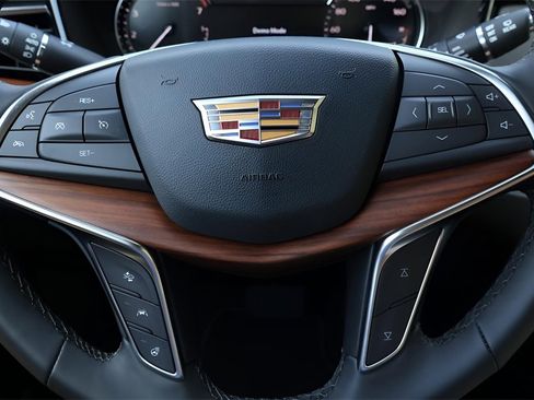New 2025 Cadillac XT5 Premium Luxury image 20