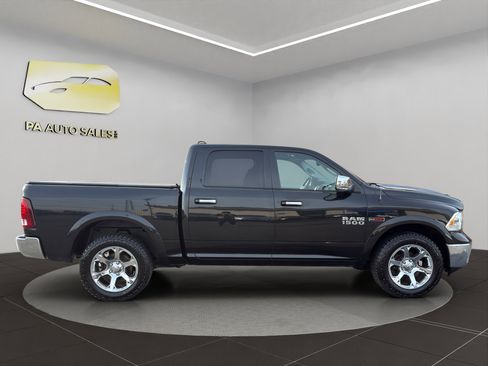 Used 2018 RAM 1500 Laramie w/ Convenience Group image 8