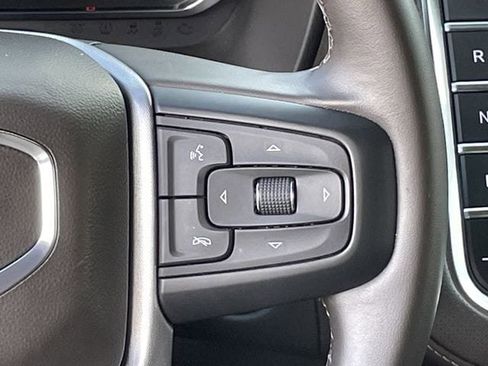 Used 2024 GMC Yukon SLT AWD/4WD image 14